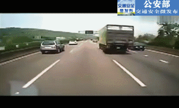 5949a25ce82964e891bcb28dcf21810b.gif