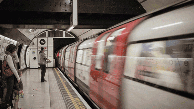 516a4ceae2c9f86f26e53c6d1a4192bd.gif