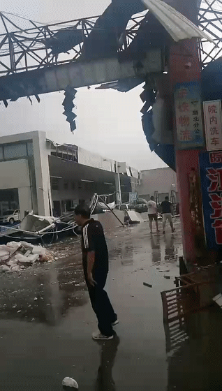 b5f33caa84f3d16ba5d9ff9e4c1037bb.gif