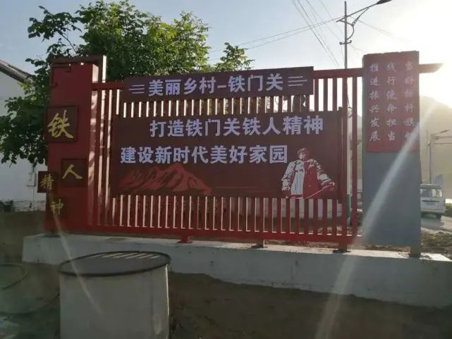 d4ca16ecaa63bf54fdf2010d2f82b6e7.jpg