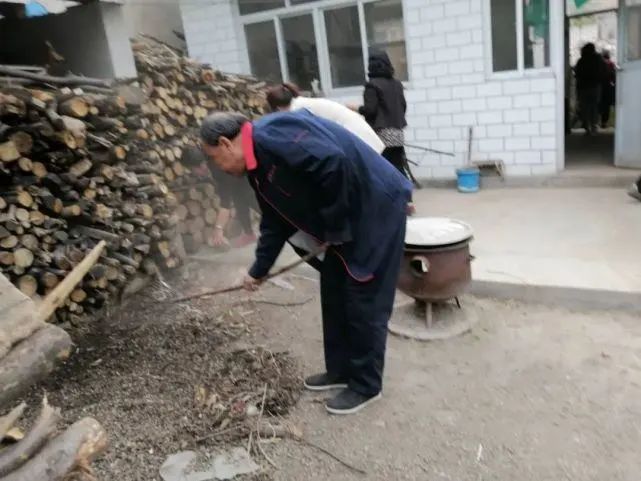 8f60c66e61002ac5bd67a7bc8181c7ab.jpg